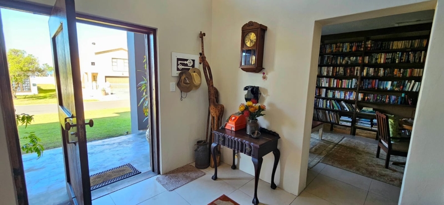 6 Bedroom Property for Sale in Franskraal Western Cape